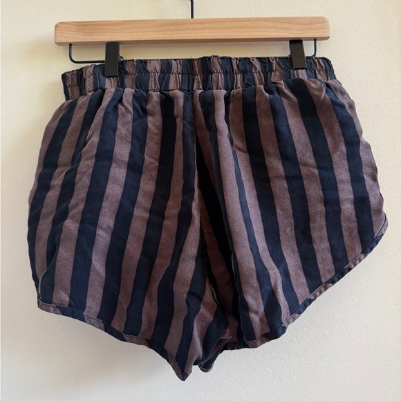 Left on Friday Striped Black and Brown getaway Short - Picture 2 of 5